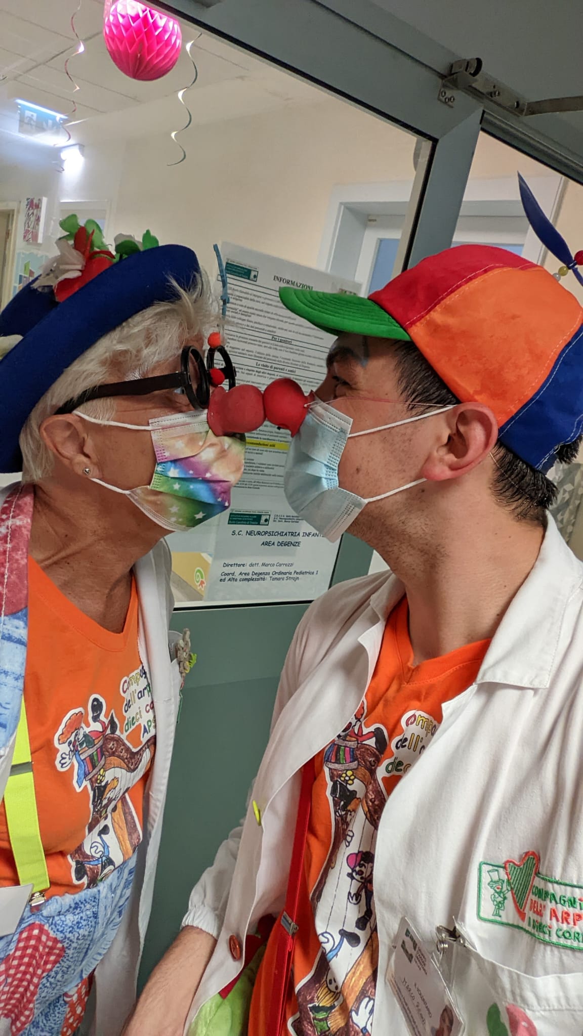 Rianimi-AMO-ci Insieme di Clown Dottori "Arpa a Dieci Corde" Rianimi-AMO-ci Insieme-Clown Dottori "Arpa a Dieci Corde"