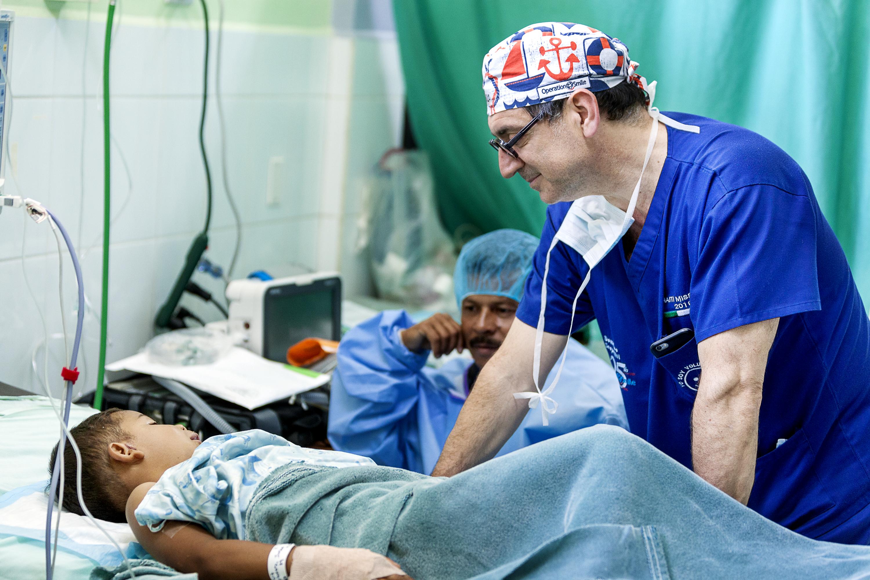 20 NUOVI SORRISI PER L’HONDURAS di Fondazione Operation Smile Italia Onlus 20 NUOVI SORRISI PER L’HONDURAS-Fondazione Operation Smile Italia Onlus