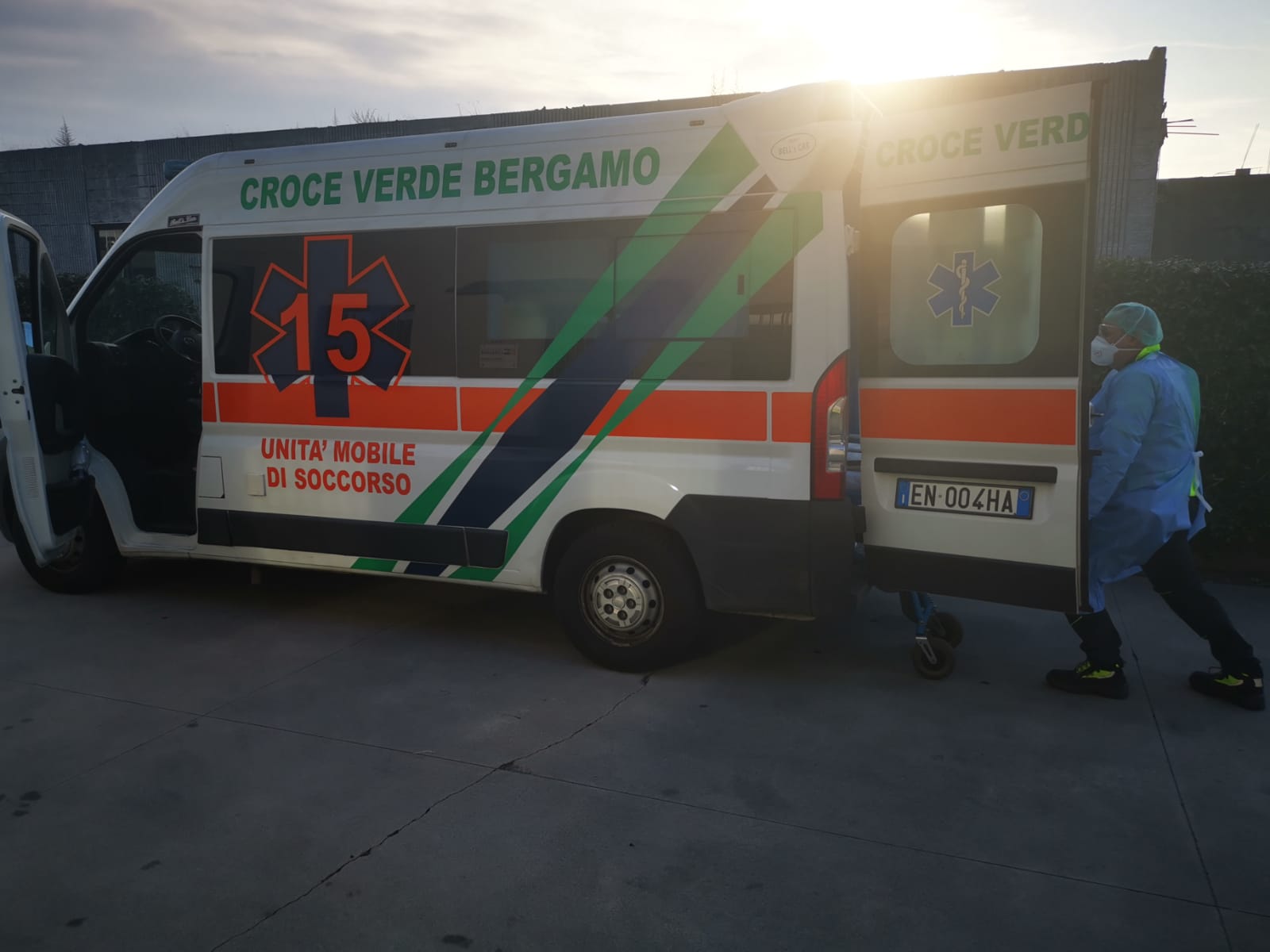 Ambulanza di Terapia Intensiva di CROCE VERDE BERGAMO Ambulanza di Terapia Intensiva-CROCE VERDE BERGAMO
