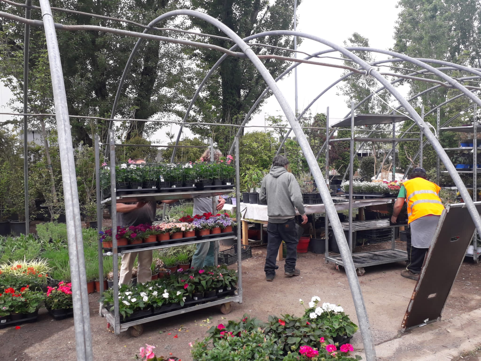 Sostieni Emporium Salus di Eta Beta Sostieni Emporium Salus-Eta Beta