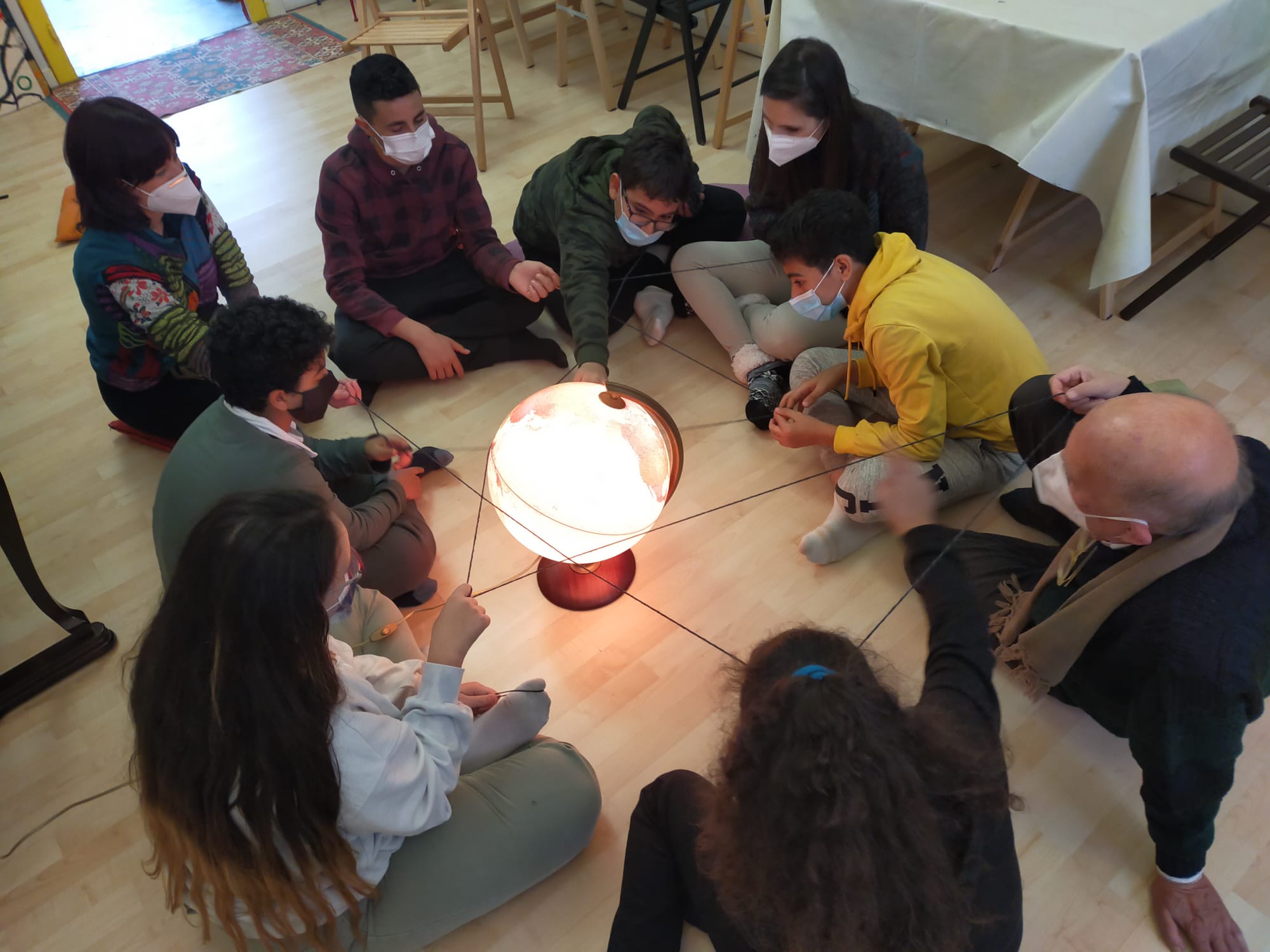 IL BAMBINO AL CENTRO! di Il Telaio delle Arti IL BAMBINO AL CENTRO!-Il Telaio delle Arti