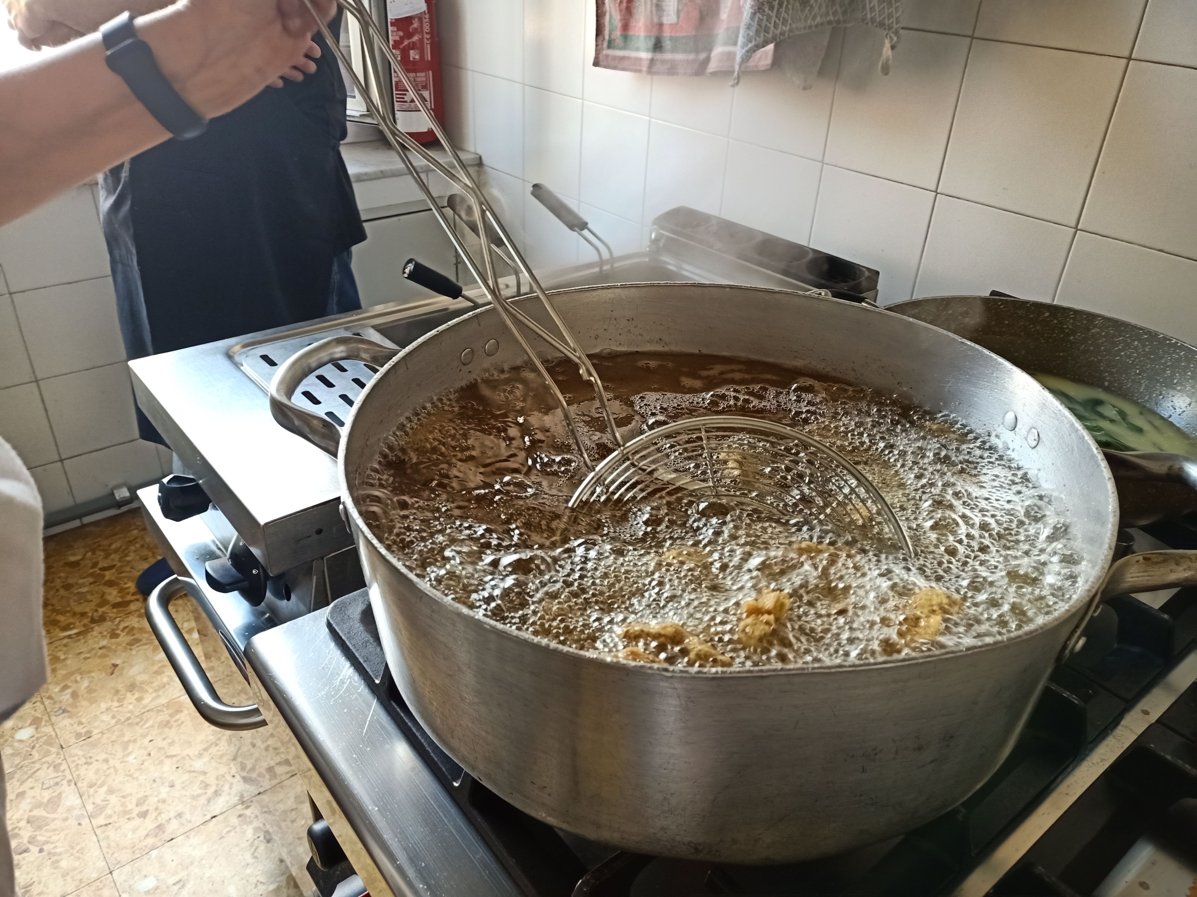 "Insieme si può " Aiutaci ad aiutare....-Sole Luna Genova