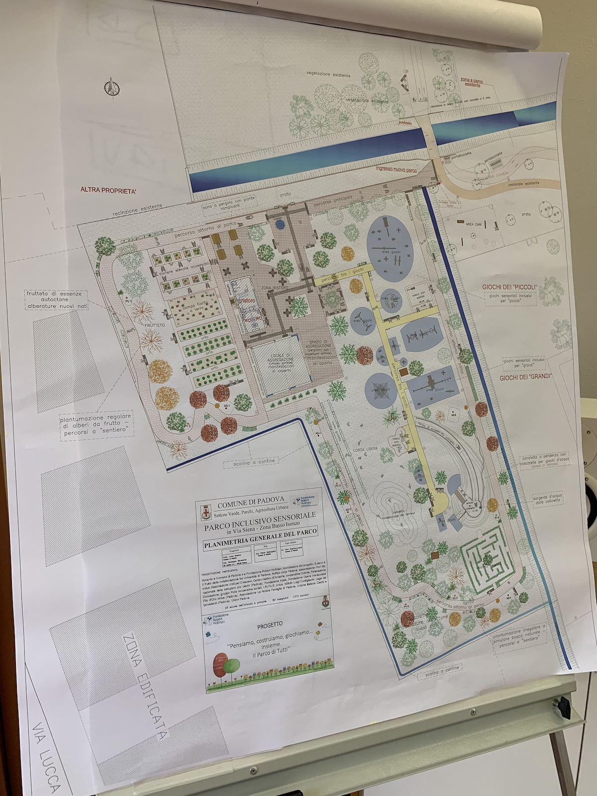 Parco inclusivo Albero del tesoro di Fondazione Robert Hollman Parco inclusivo Albero del tesoro-Fondazione Robert Hollman