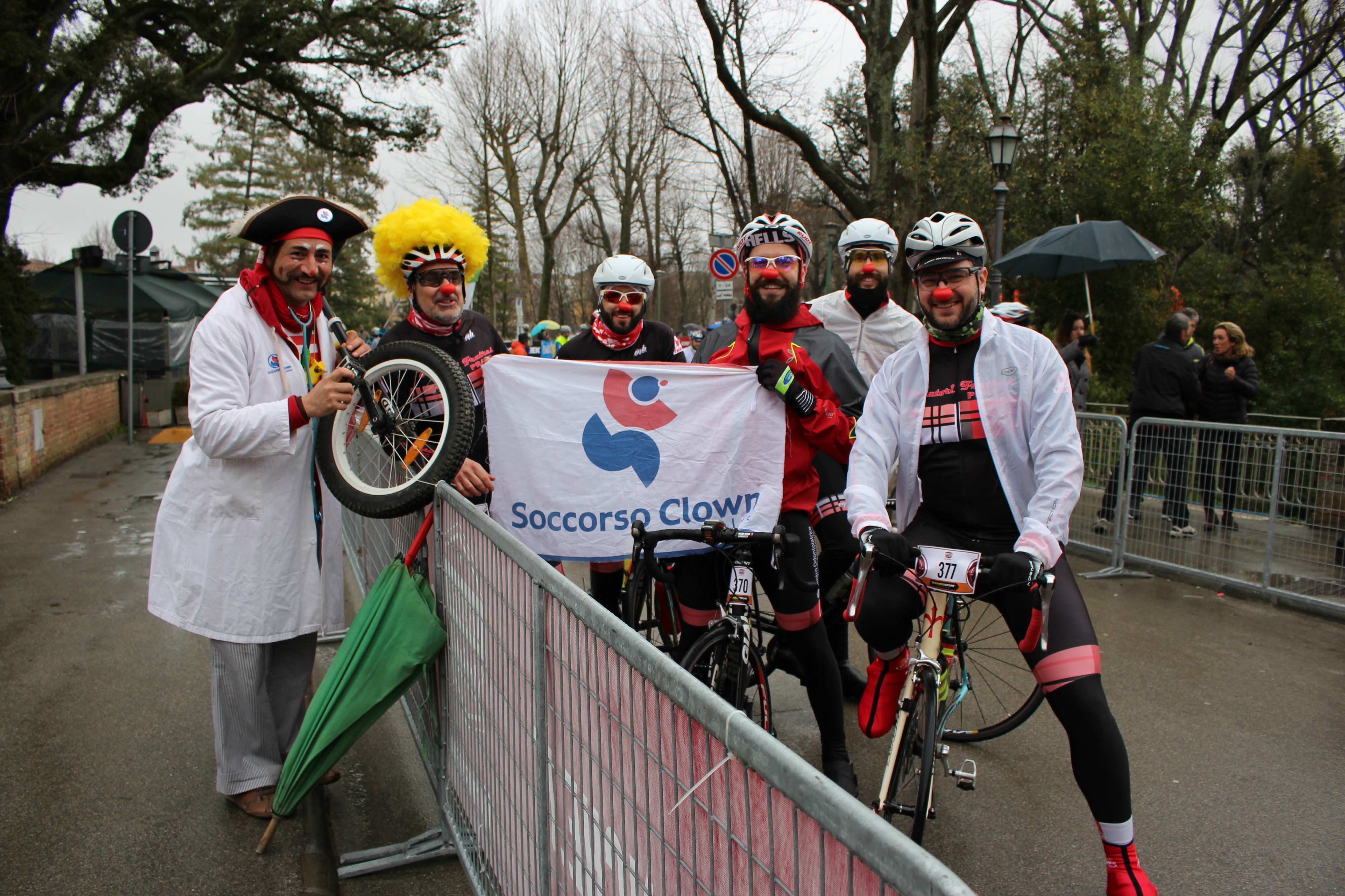 Mai Soli a Siena con Soccorso Clown di Soccorso Clown Onlus Mai Soli a Siena con Soccorso Clown -Soccorso Clown Onlus