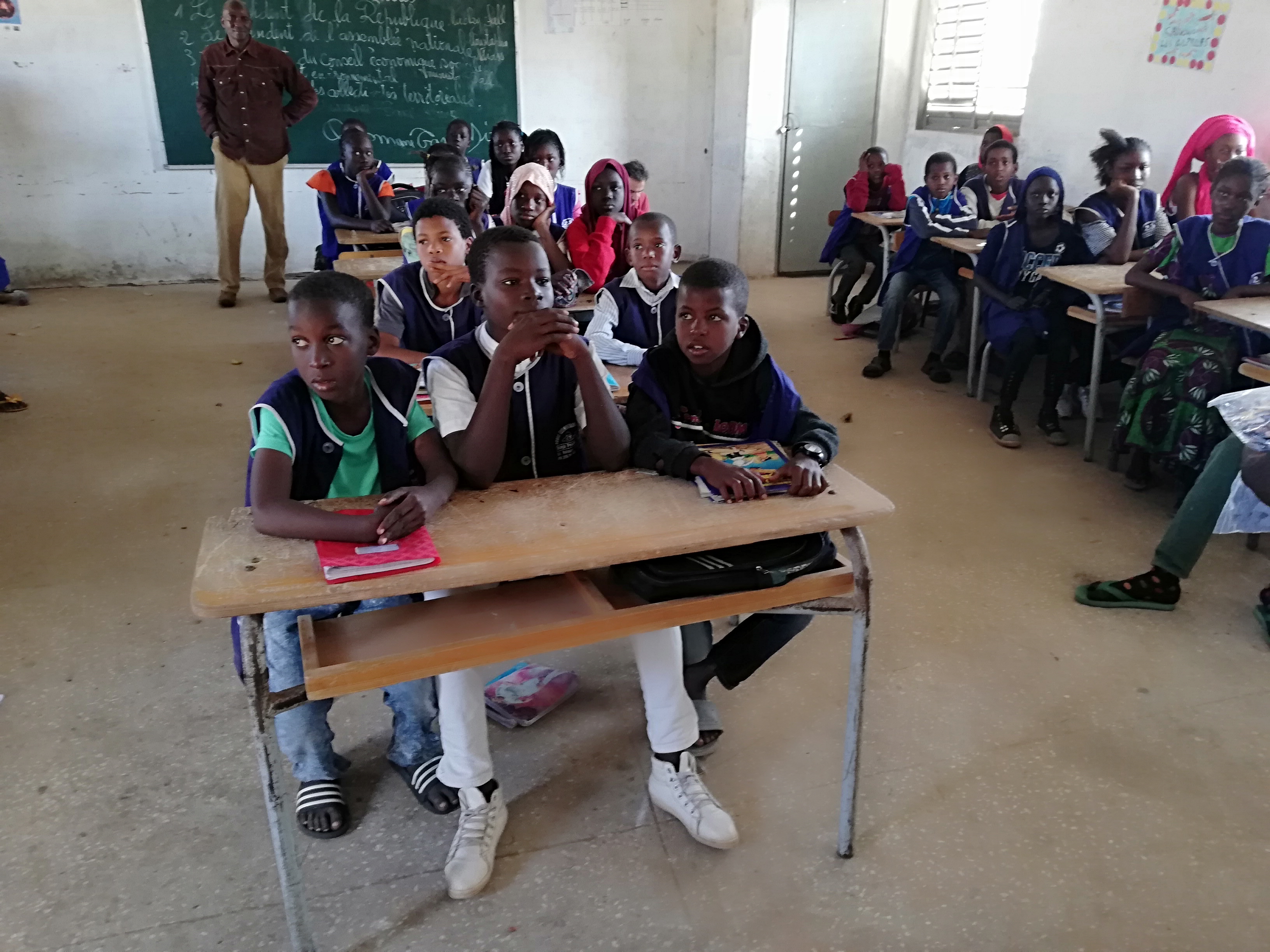 #scuolaSENZAconfini-Istituto Comprensivo Foscolo