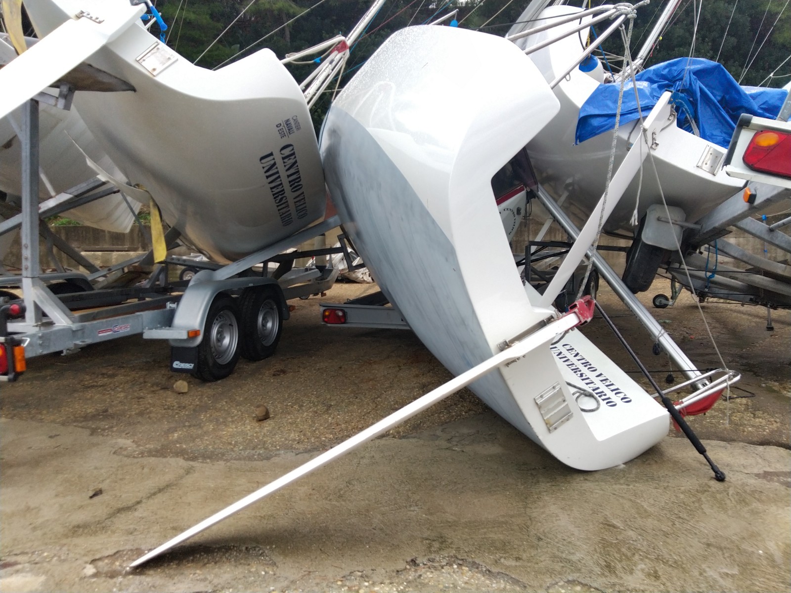 Tromba d'aria a Santa Marinella di Centro Velico Universitario Tromba d'aria a Santa Marinella-Centro Velico Universitario