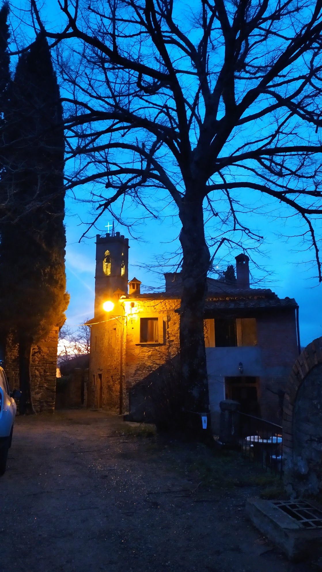 Chi accoglie voi accoglie me di Fraternità della Speranza Chi accoglie voi accoglie me-Fraternità della Speranza