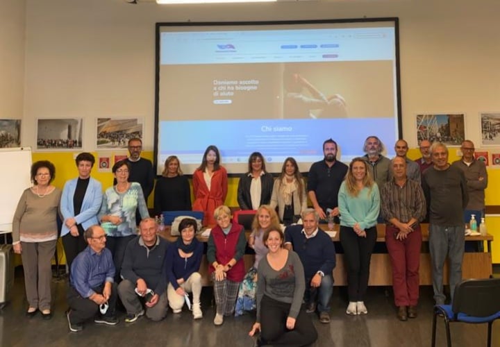 A NATALE REGALA L’ ASCOLTO-TELEFONO AMICO ITALIA