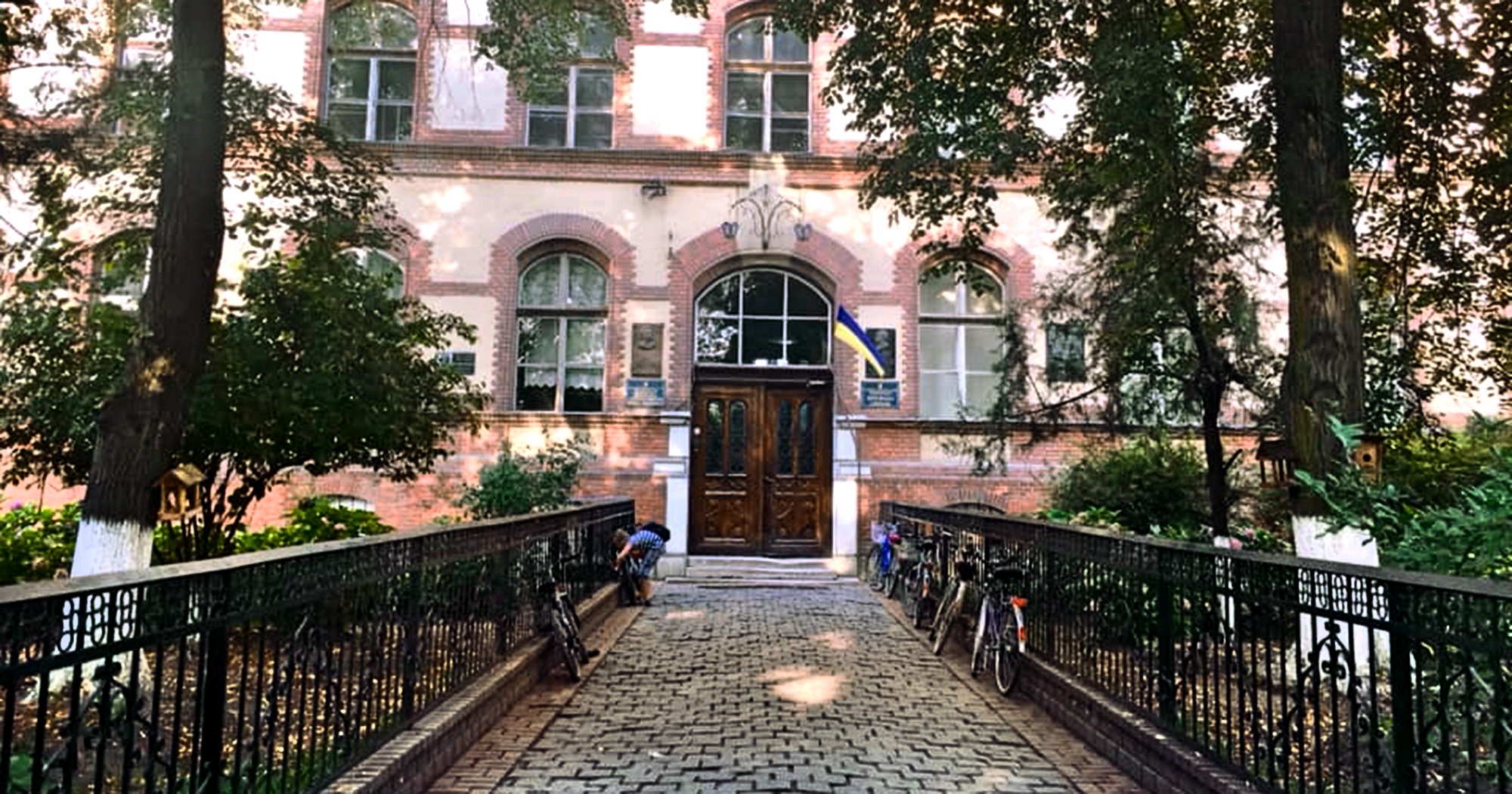 HELP BEREHOVO di UPBeduca HELP BEREHOVO -UPBeduca