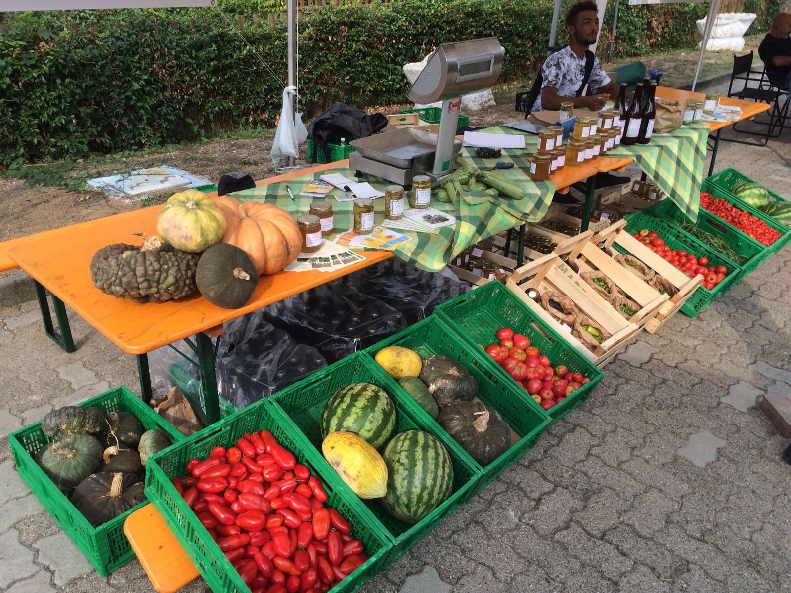 Dalla terra alla dispensa-Cooperativa Madre Terra