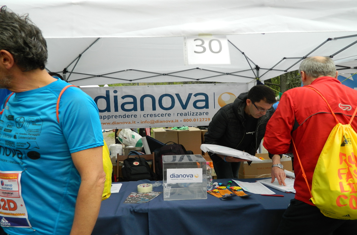 Il gazebo di Dianova al Charity Village
