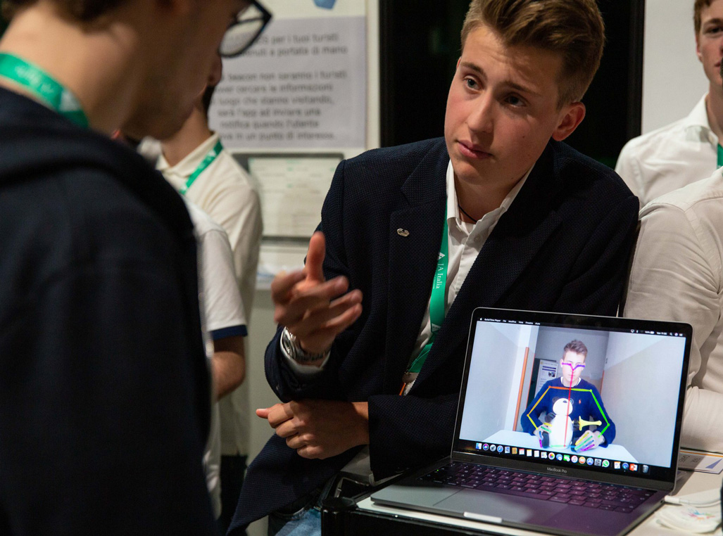 Sostieni una scuola di JA Italia Sostieni una scuola-JA Italia