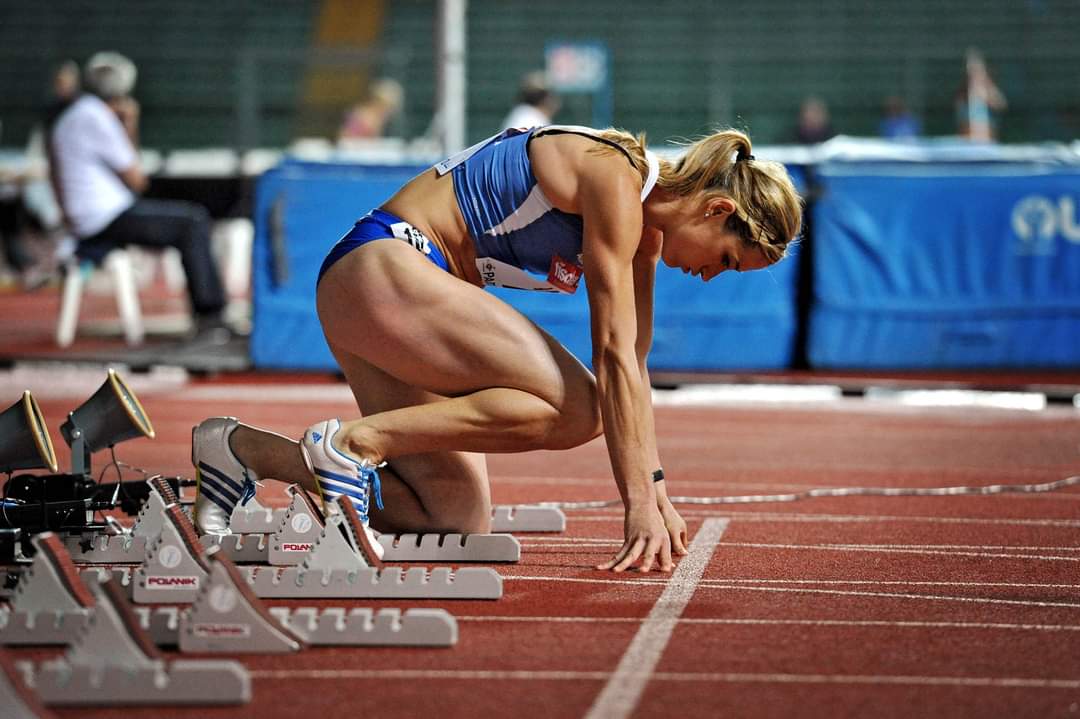 ALLA LINEA DI PARTENZA CON BRAVE! di BR.A.VE. ALLA LINEA DI PARTENZA CON BRAVE!-BR.A.VE.