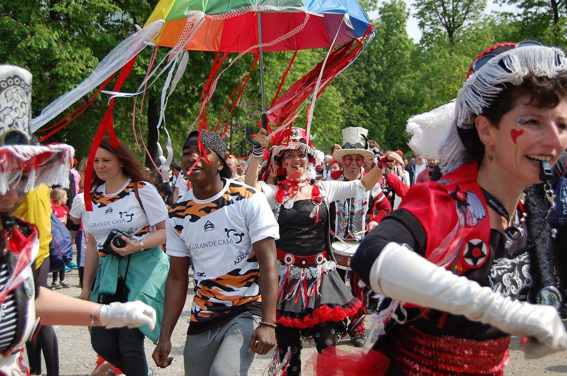 IO NON CORRO DA SOLA! di La Grande Casa IO NON CORRO DA SOLA!-La Grande Casa