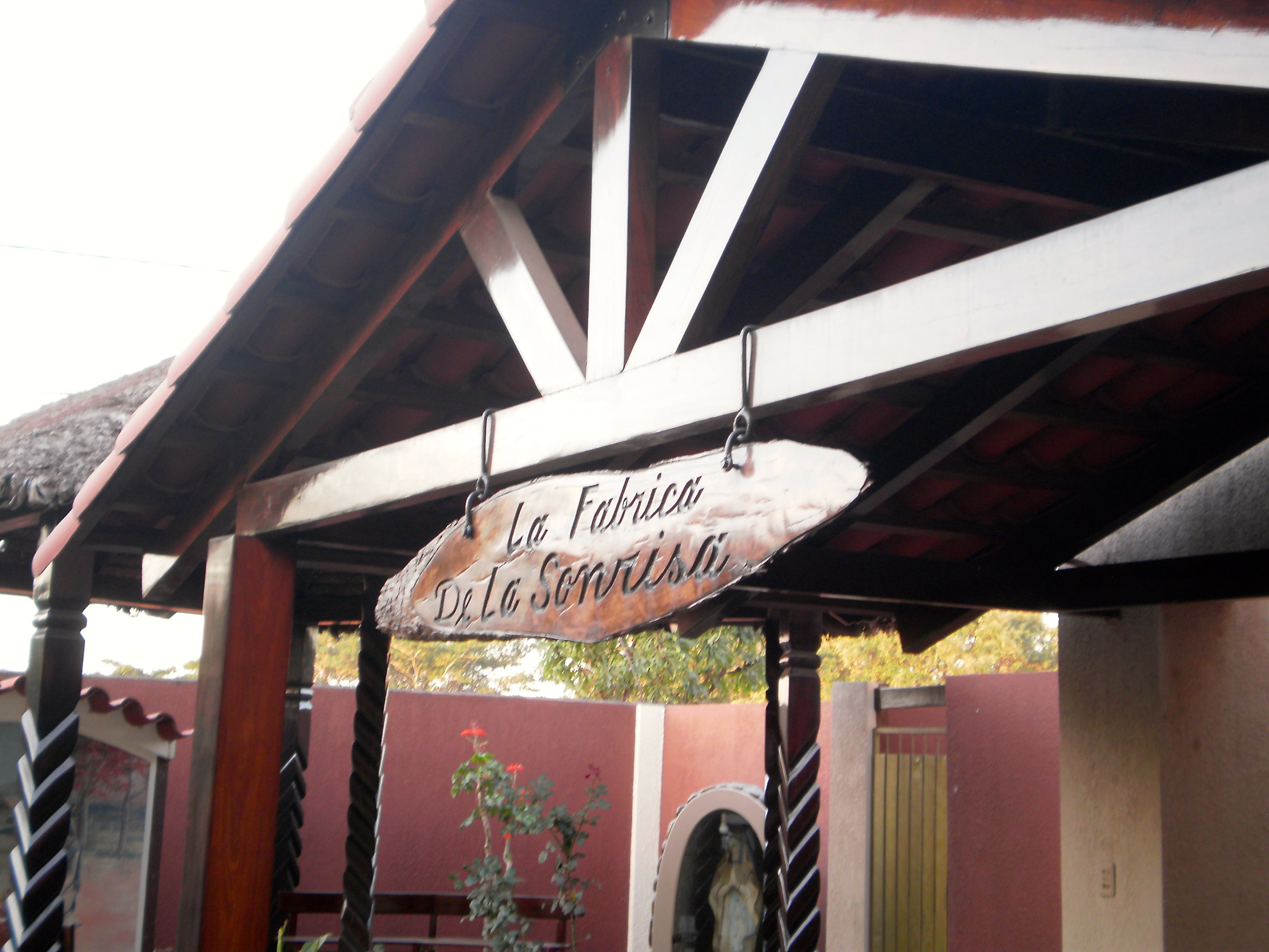 Adottiamo una ragazza universitaria!-Aiuti Terzo Mondo