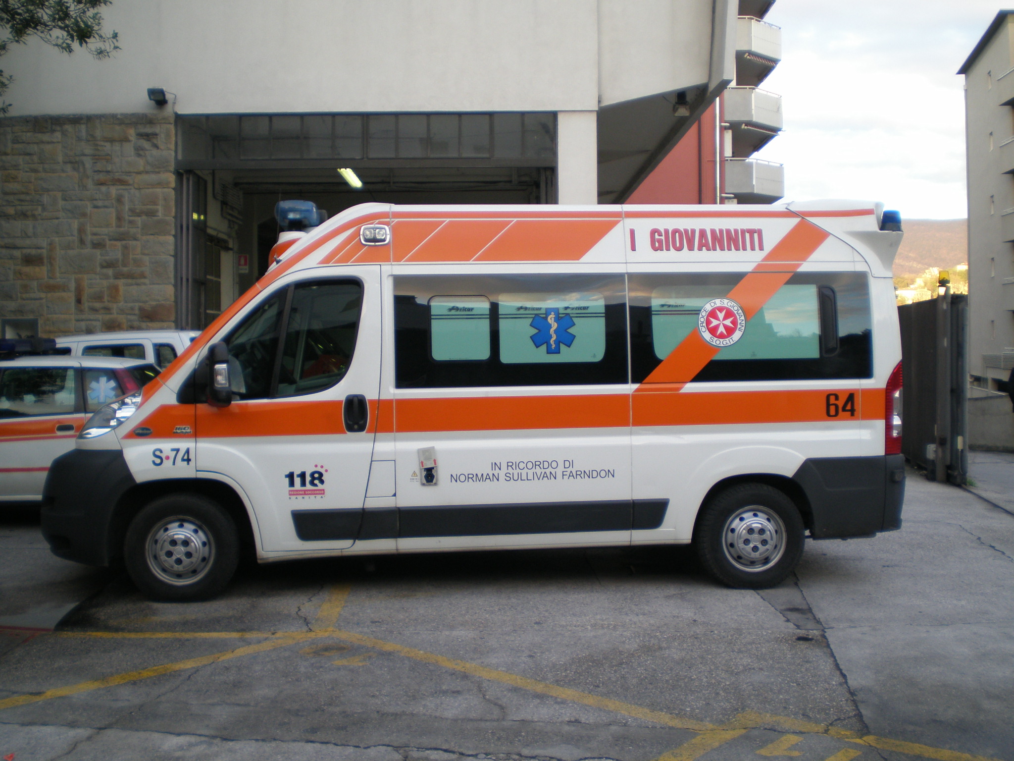 Un'Ambulanza ti salva la vita-Croce di S. Giovanni ONLUS