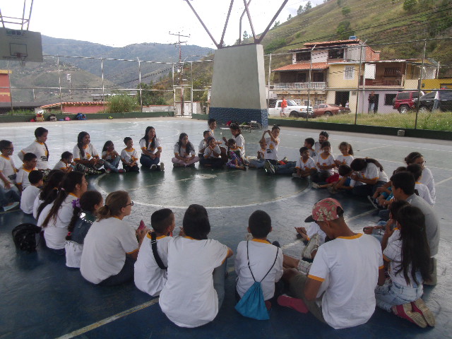 Centri estivi a Los Curos, Venezuela-Catedra de la Paz