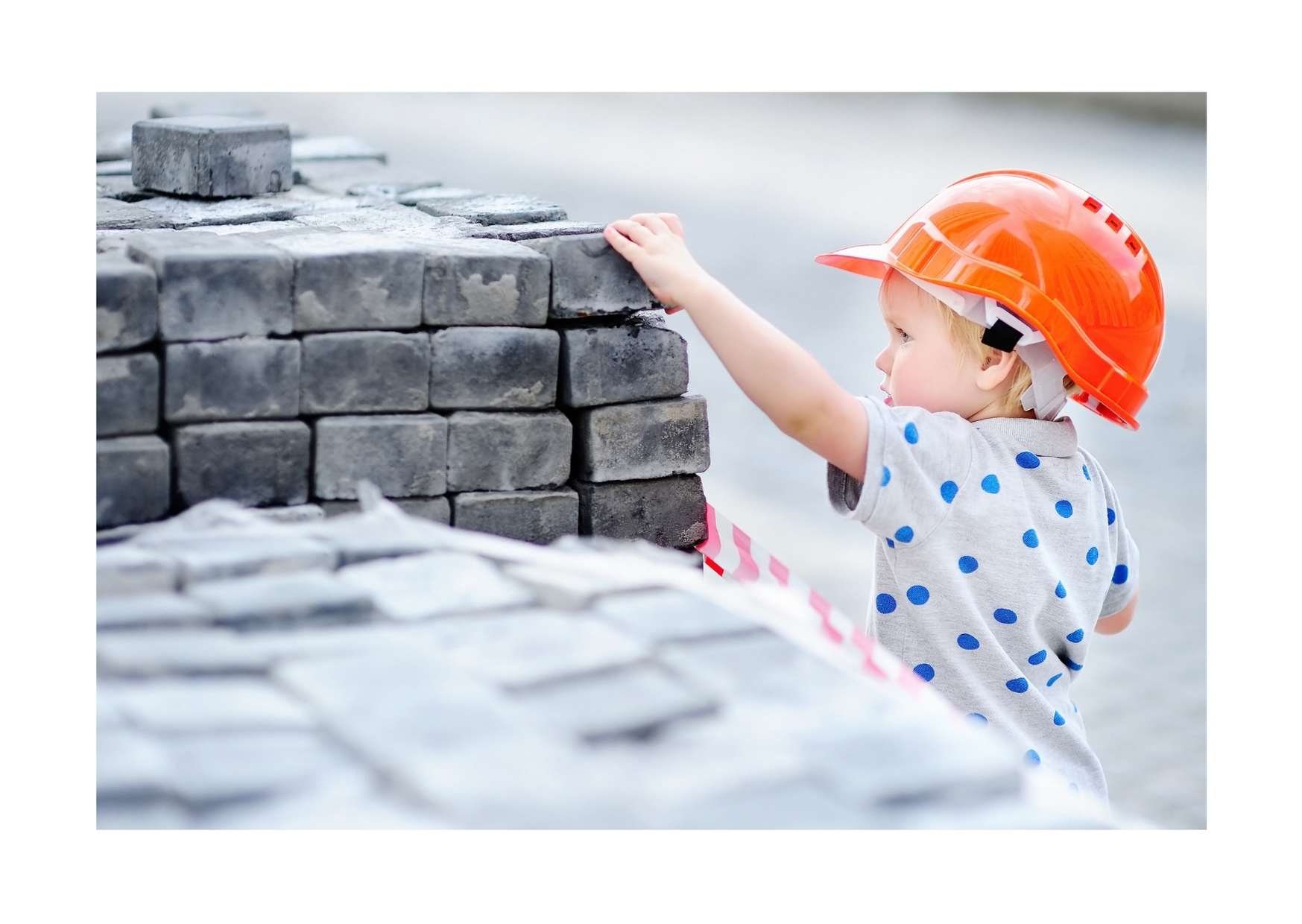 COSTRUTTORI DI COMUNITÀ di La Grande Casa COSTRUTTORI DI COMUNITÀ-La Grande Casa