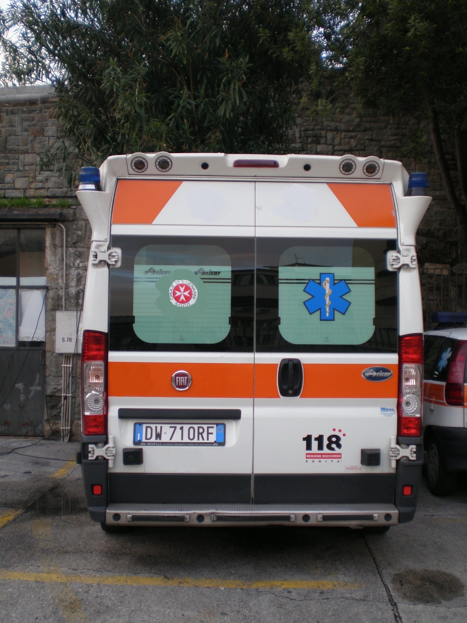 Un'Ambulanza ti salva la vita di Croce di S. Giovanni ONLUS Un'Ambulanza ti salva la vita-Croce di S. Giovanni ONLUS