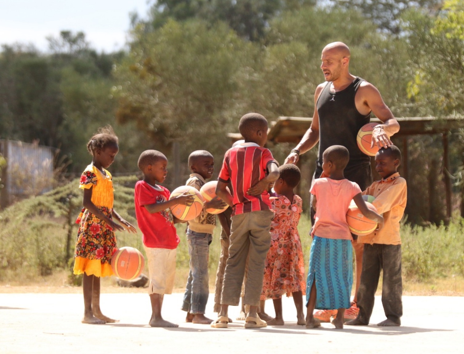 Gioca in squadra con i Samburu di Samburu Smile Gioca in squadra con i Samburu -Samburu Smile