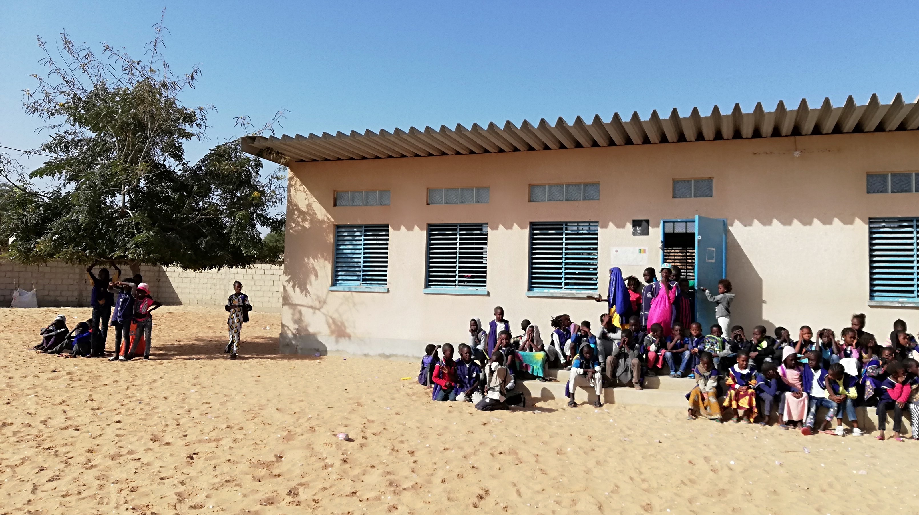 #scuolaSENZAconfini-Istituto Comprensivo Foscolo