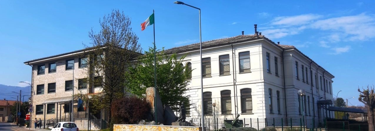 UNA SCUOLA A COLORI di Istituto Comprensivo di Barge UNA SCUOLA A COLORI-Istituto Comprensivo di Barge