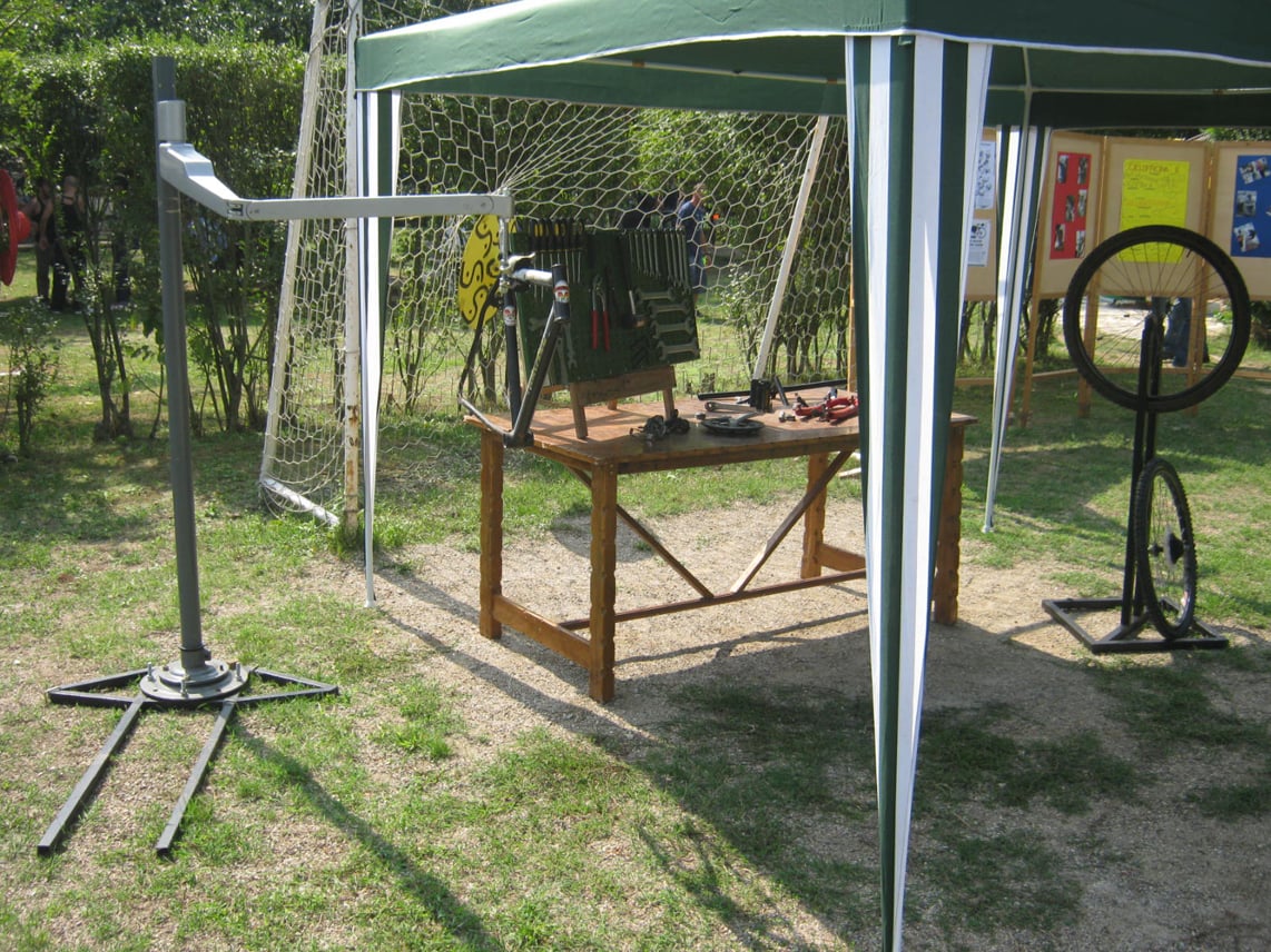 “Laboratori in Comunità"-Associazione Dianova