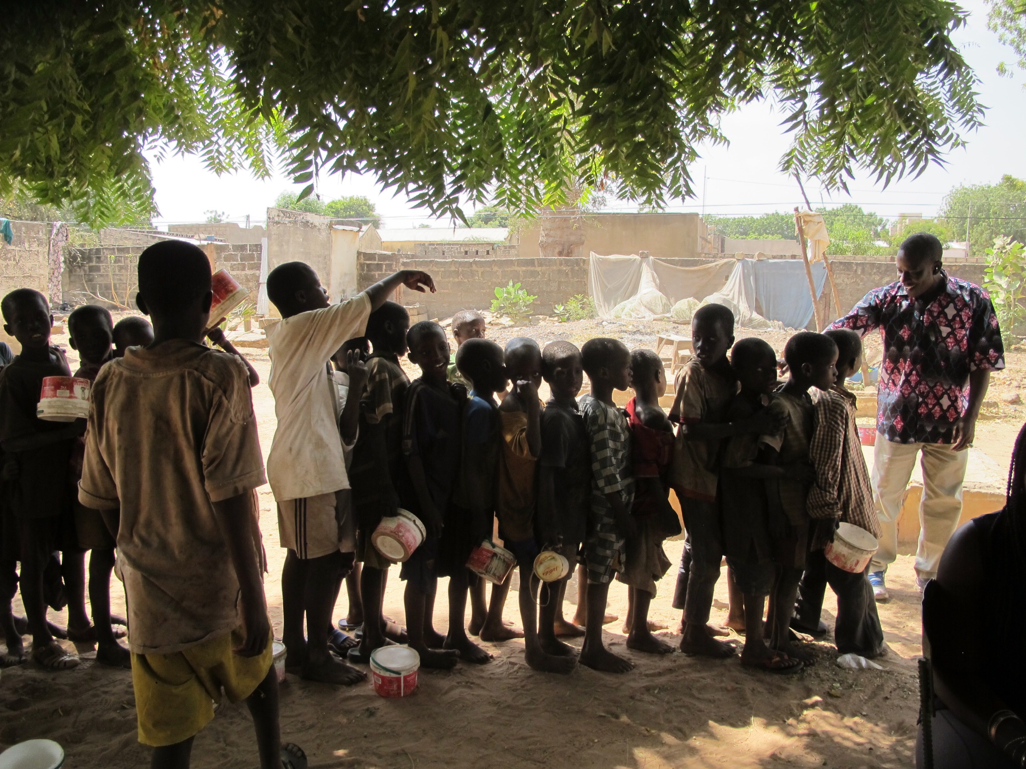 Un pasto per 100 bambini Talibé -COMI
