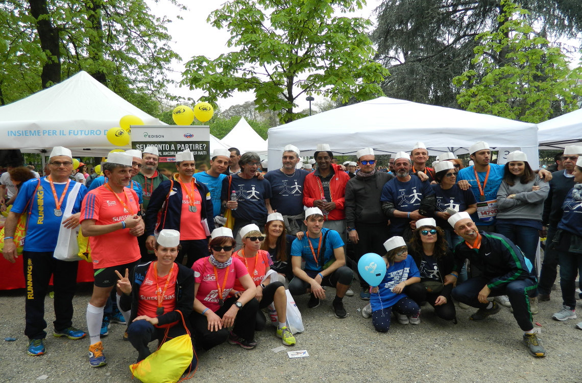Ritrovo al gazebo di Dianova prima della parata finale