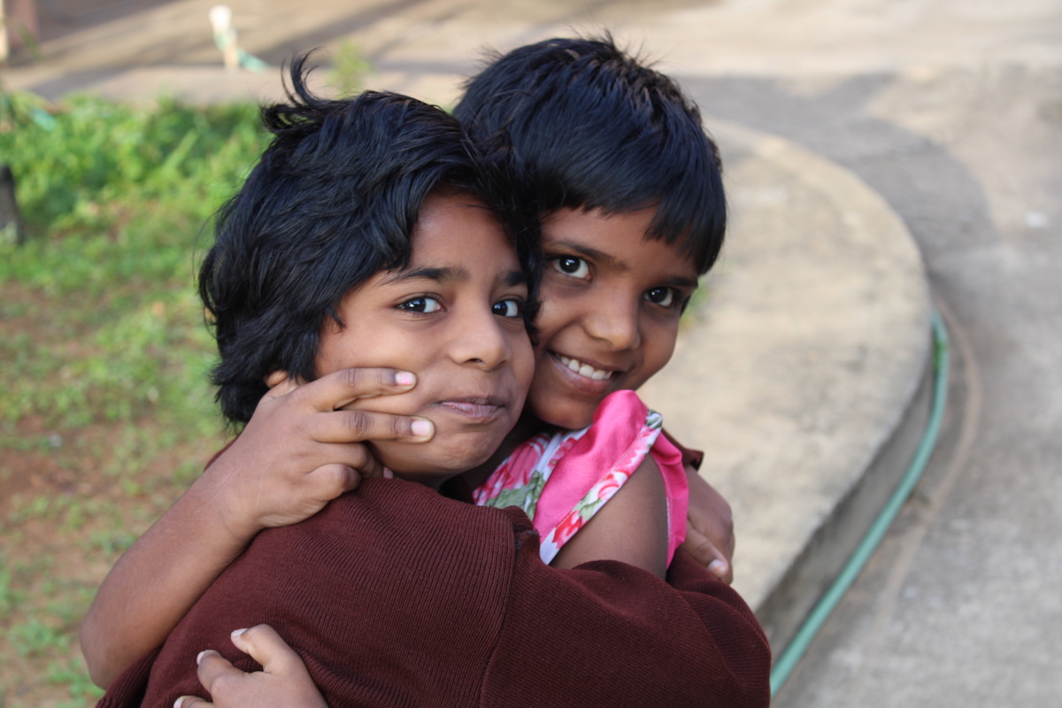 Un parco giochi per i bimbi in India-Vanaprastha