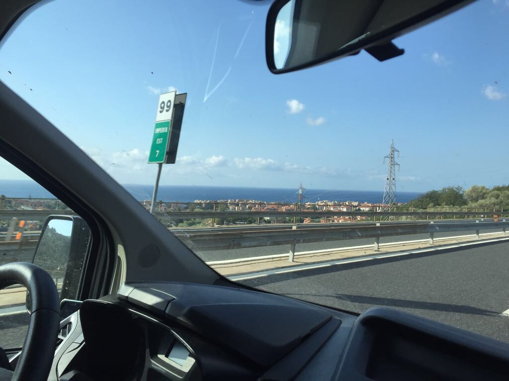 Voglio uscire anch'io! di Le Ali Spiegate Voglio uscire anch'io!-Le Ali Spiegate