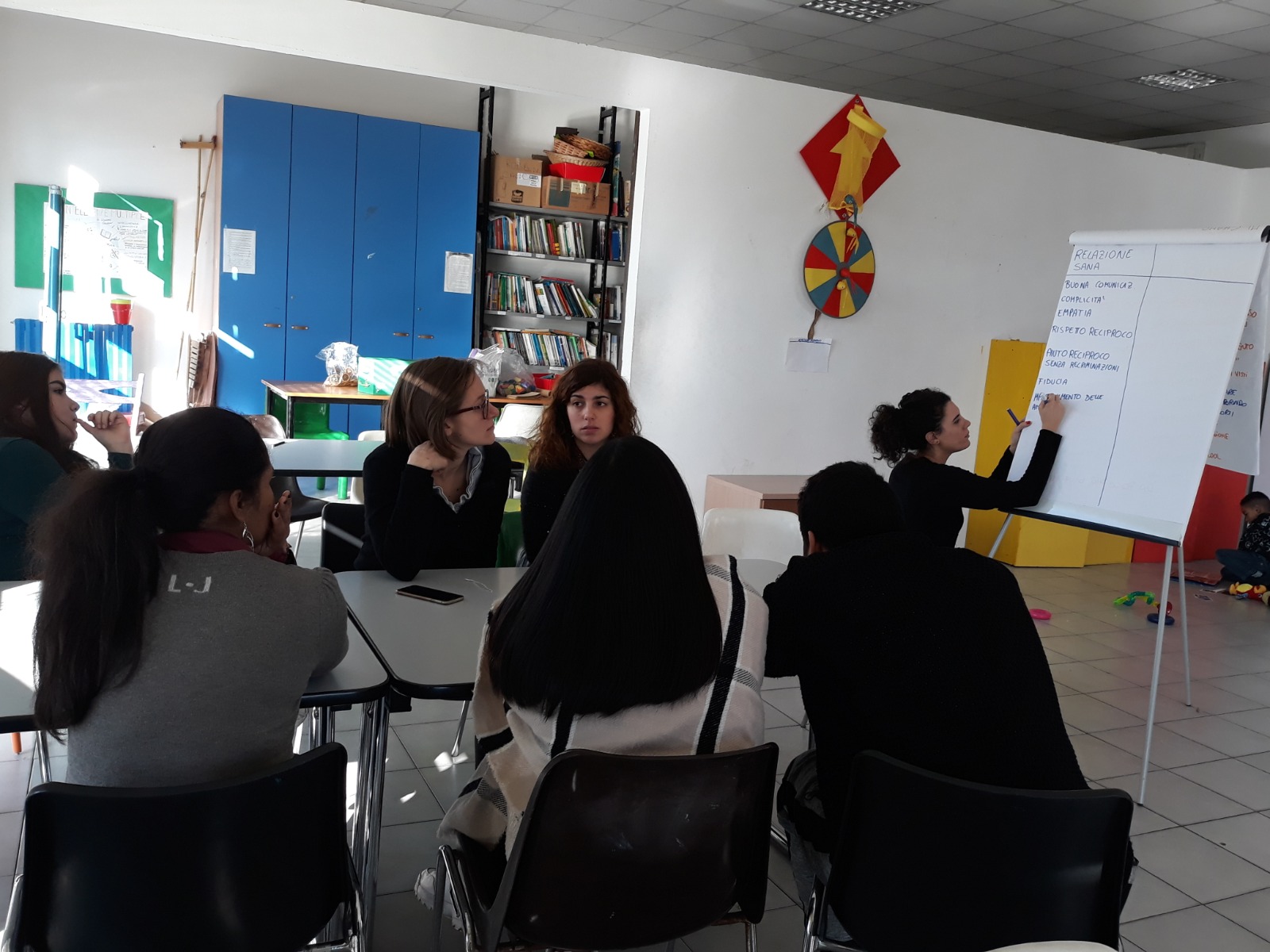 #Restoacasa ma vado a scuola!-Babele Onlus