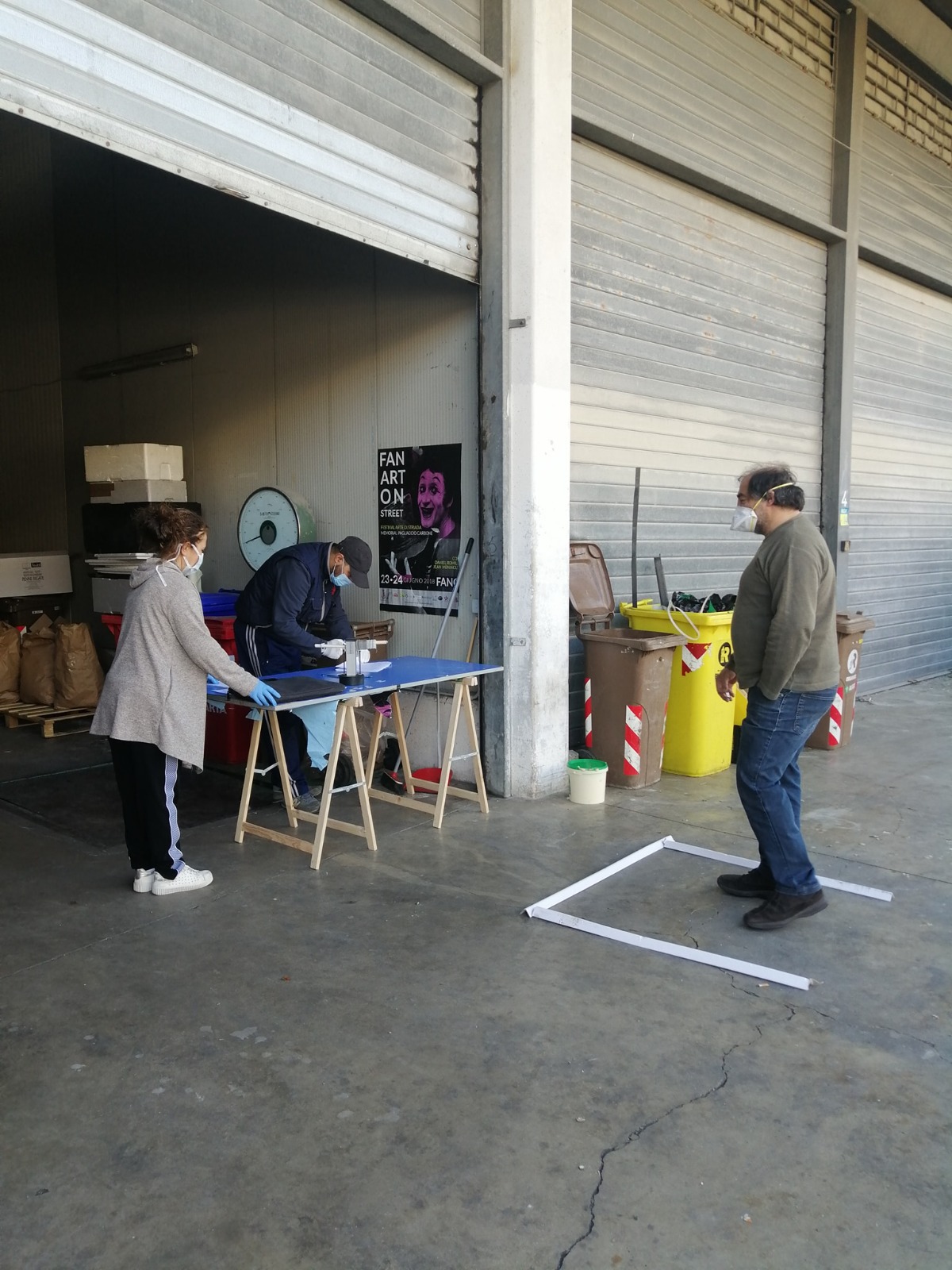 Sostentamento a persone indigenti di DOMOmia Sostentamento a persone indigenti-DOMOmia