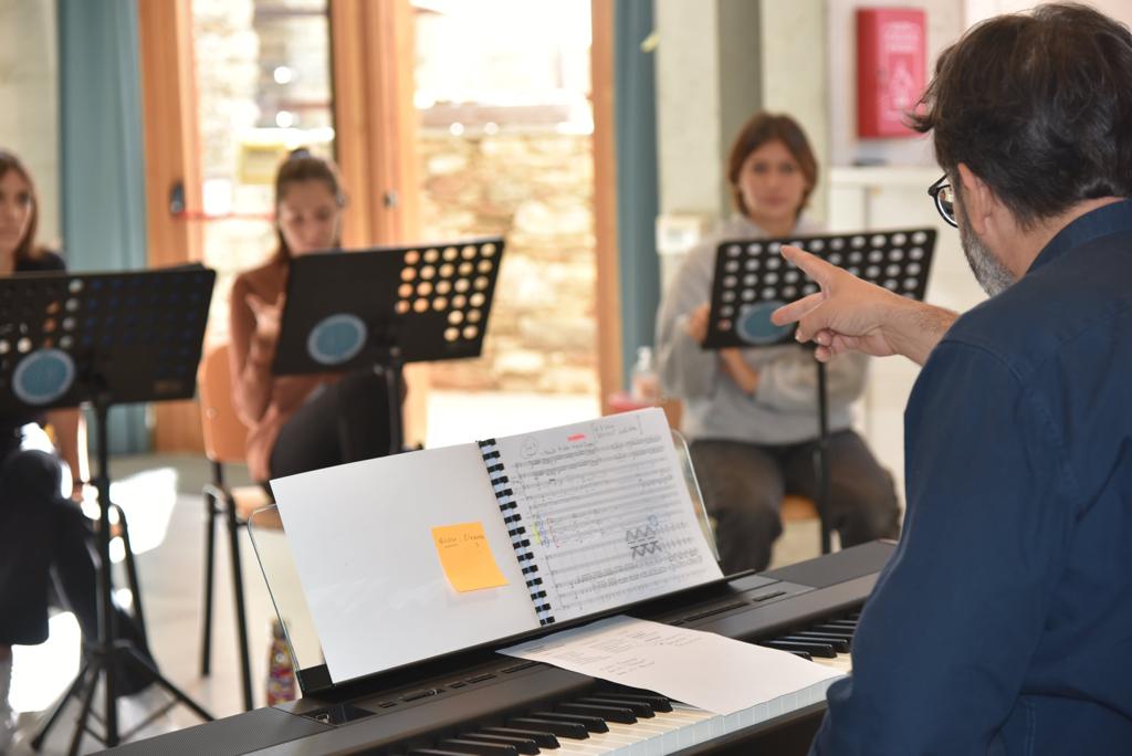 La musica fa volare – Circo Incanto di Polimnia La musica fa volare – Circo Incanto-Polimnia