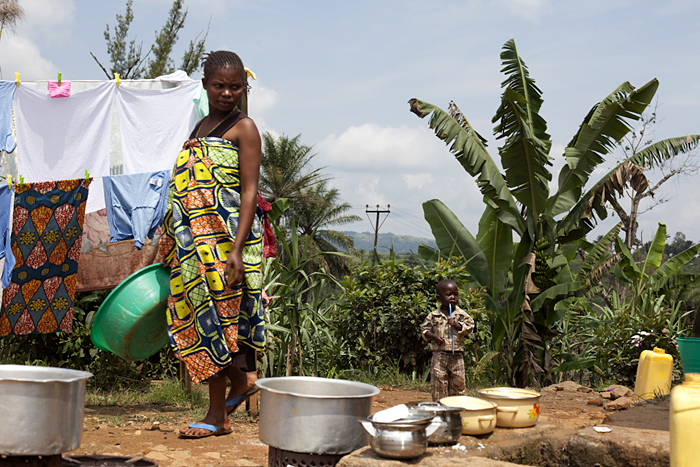 Donna e bambino Mudzi-Balla Image