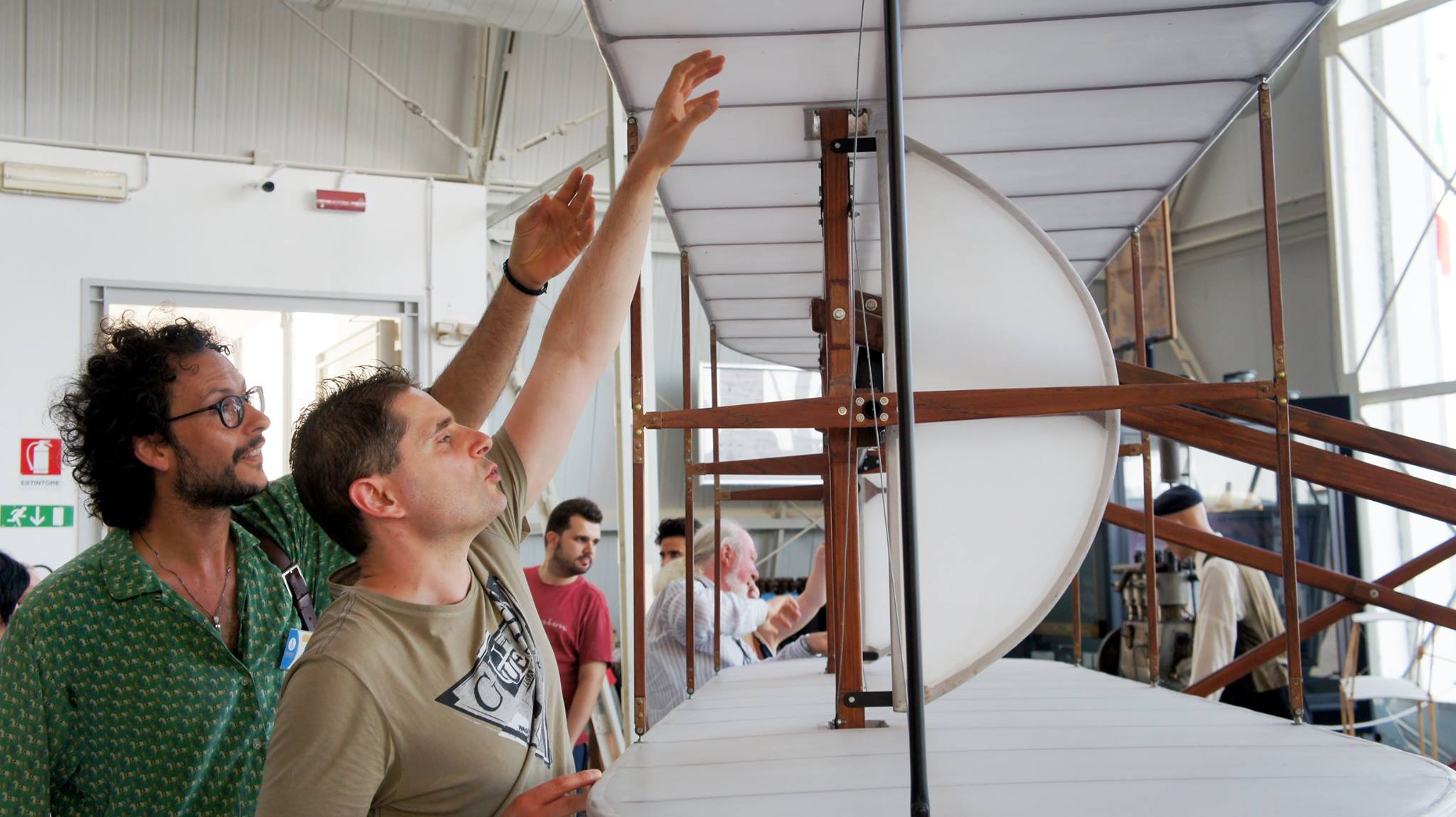 Cosa vedono queste mani di Radici associazione culturale Cosa vedono queste mani-Radici associazione culturale