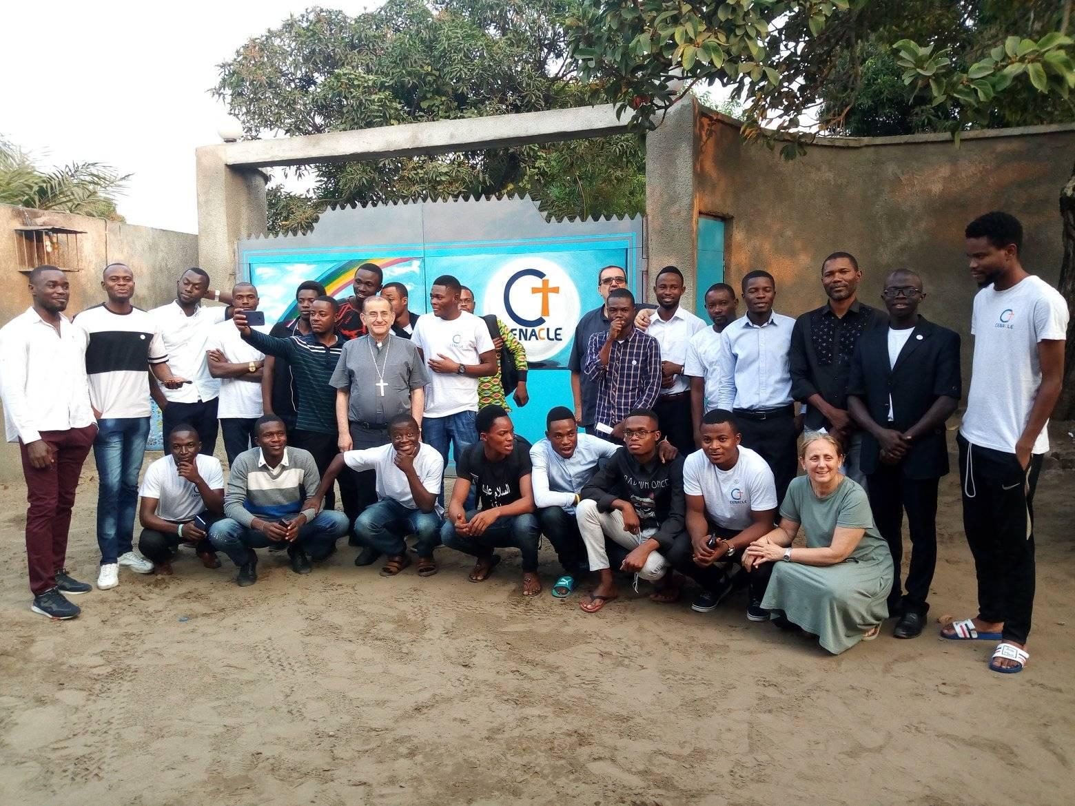 ...e si prese cura di loro! di ABC MONDO ODV ...e si prese cura di loro!-ABC MONDO ODV