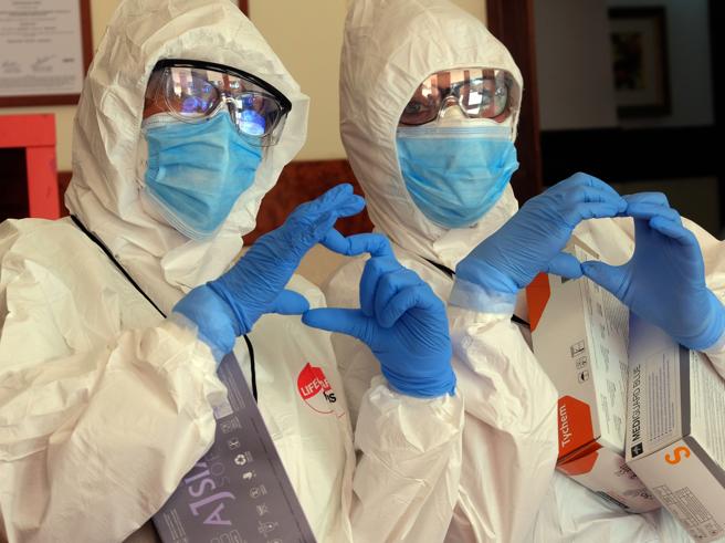 Sosteniamo chi ci cura di Cardioteam Foundation Sosteniamo chi ci cura-Cardioteam Foundation