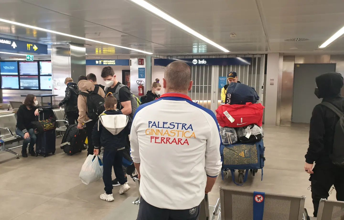 Accogliamo a Ferrara i ginnasti di Kiev! di Palestra Ginnastica Ferrara a.s.d. Accogliamo a Ferrara i ginnasti di Kiev!-Palestra Ginnastica Ferrara a.s.d.