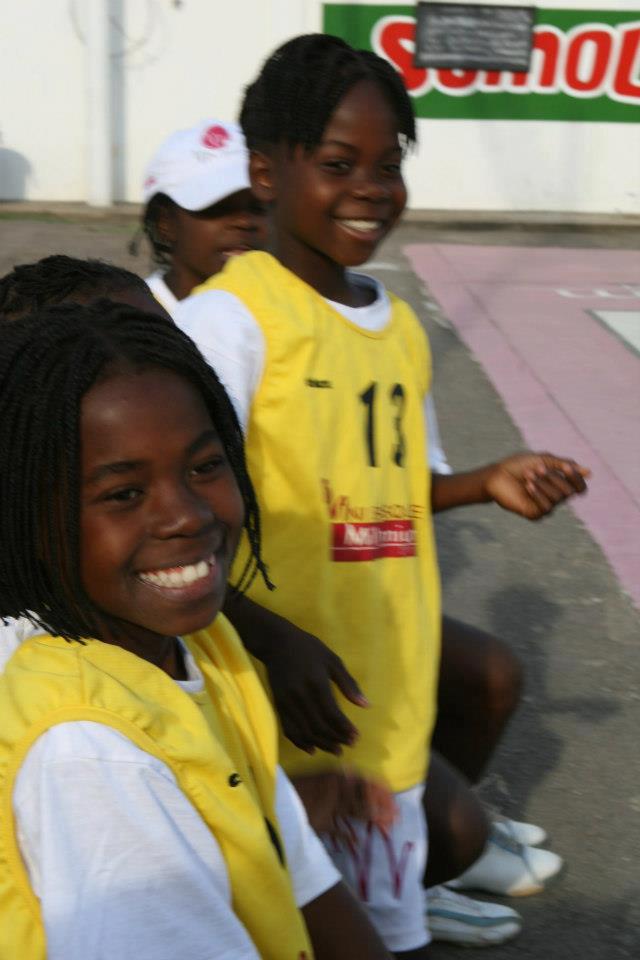 Progetto Colors Mozambico...e la nostra sfida è per Regina! di Progetto Colors Progetto Colors Mozambico...e la nostra sfida è per Regina!-Progetto Colors