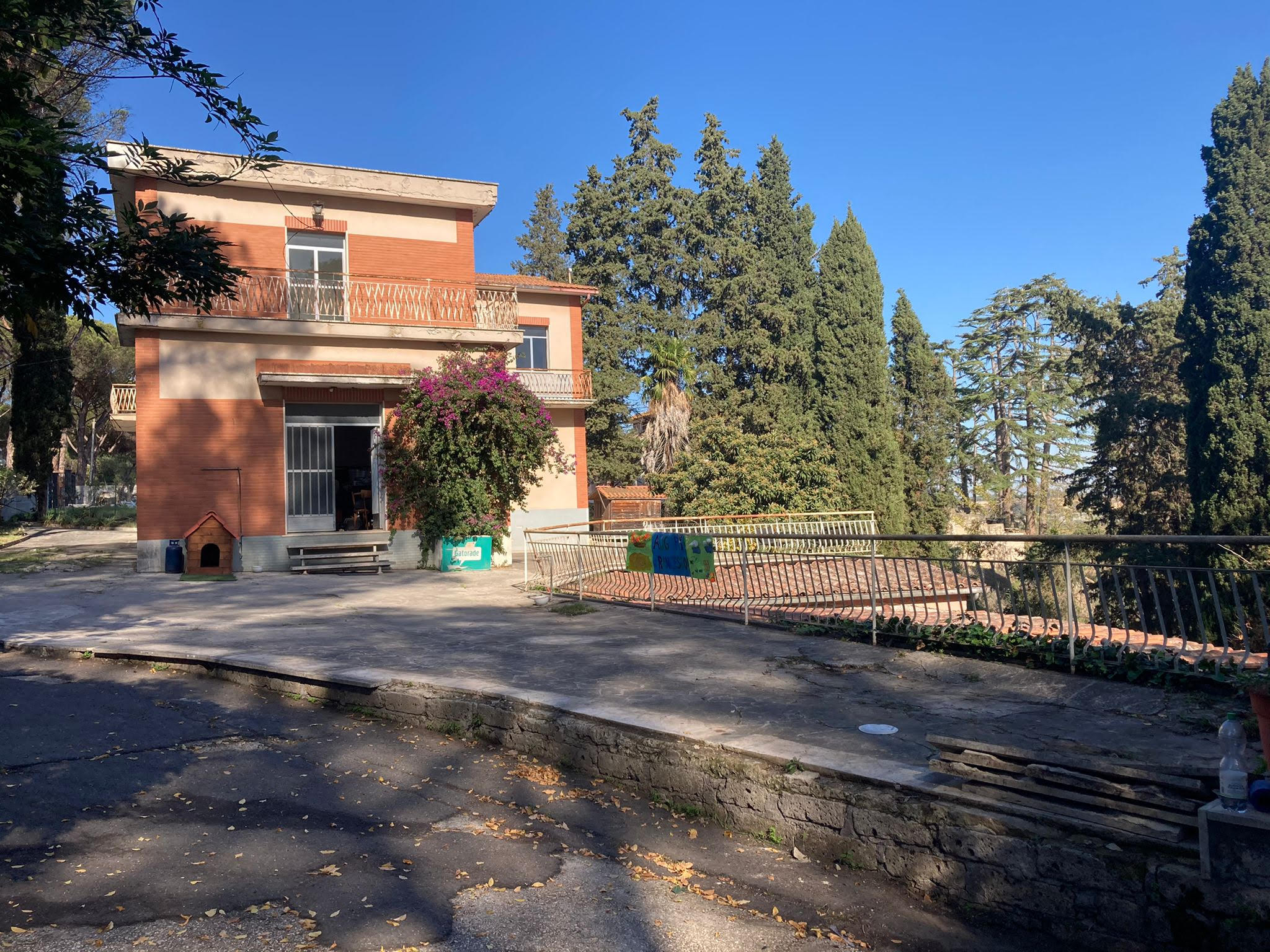 UNA CASA PER NOI-Miofratellofigliounico