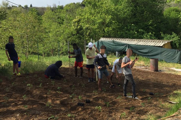 E dopo di noi un ponte verso l'autonomia di Associazione Dianova E dopo di noi un ponte verso l'autonomia-Associazione Dianova