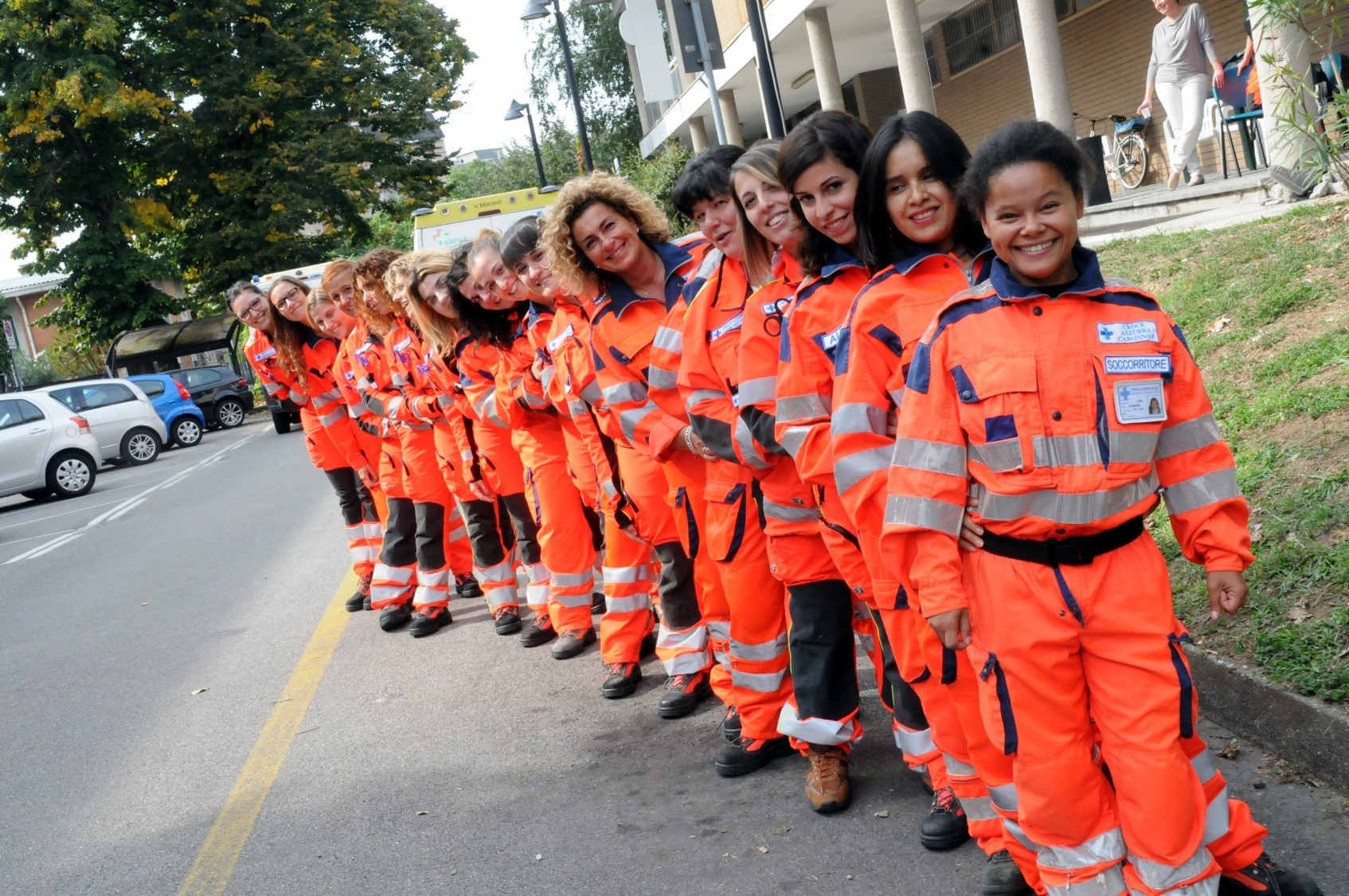 Un mezzo che corre per la Vita-CROCE AZZURRA ONLUS