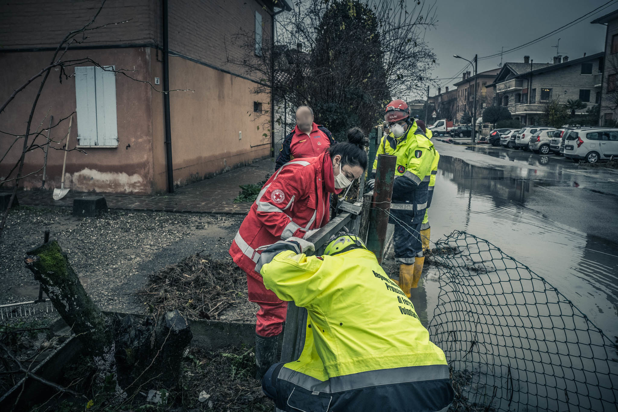 Proteggi chi ti protegge: aiuta la CRI di CRI Comitato di Modena Proteggi chi ti protegge: aiuta la CRI-CRI Comitato di Modena