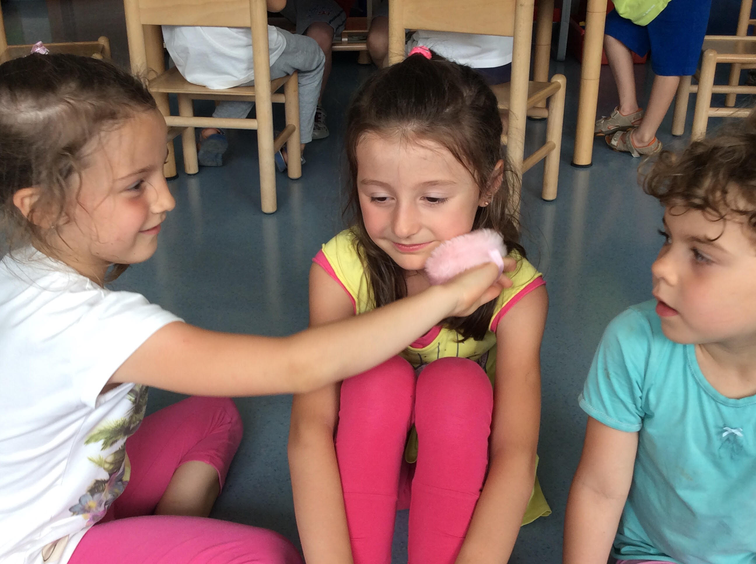 EMOZIONANDO vincere il bullismo giocando di Fondazione HPNR Onlus EMOZIONANDO vincere il bullismo giocando-Fondazione HPNR Onlus