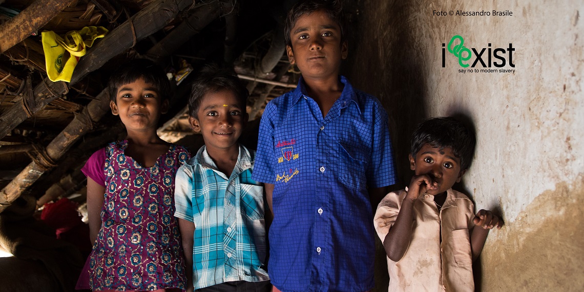 Libera un bambino dalla schiavitù! di MANI TESE Libera un bambino dalla schiavitù!-MANI TESE