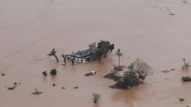Una mano per il Mozambico di Progetto Colors Una mano per il Mozambico-Progetto Colors