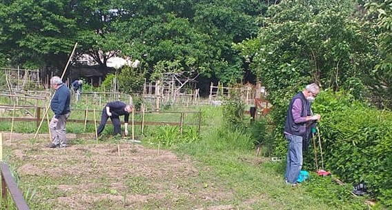 Coltivare la terra per ritrovare la vita-Cena dell'Amicizia