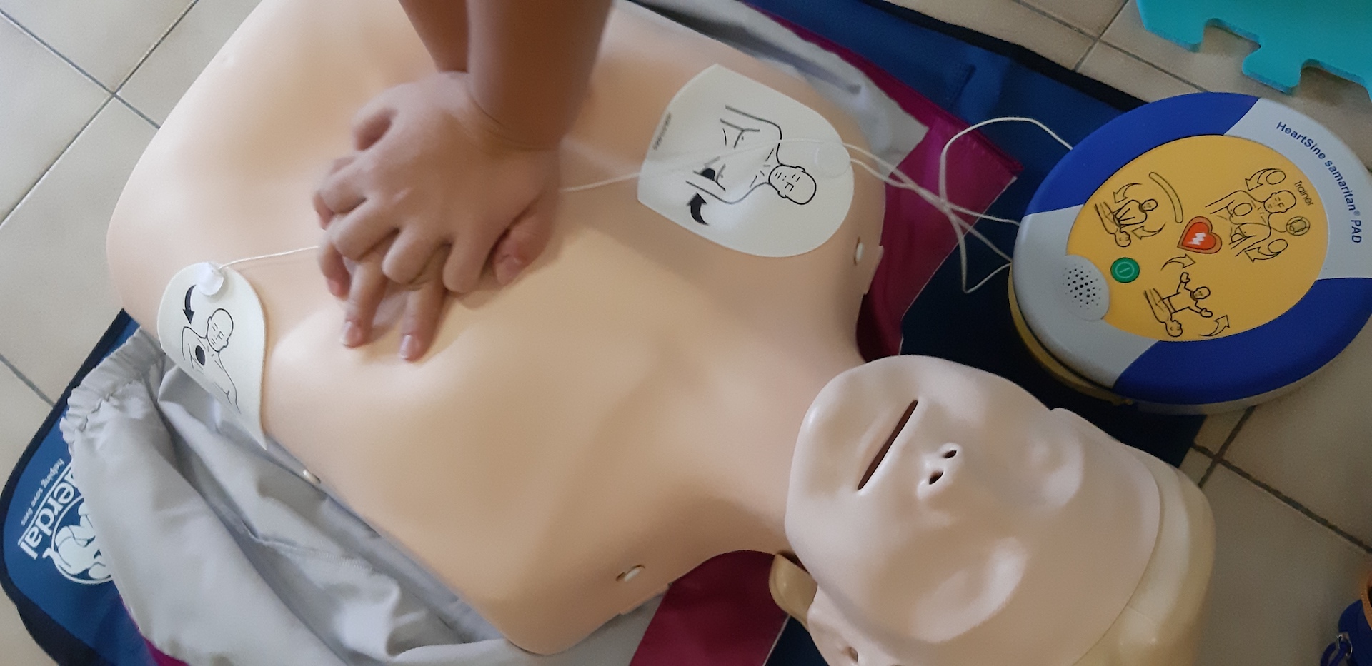 Una SCARICA per la vita di H4Life Una SCARICA per la vita-H4Life