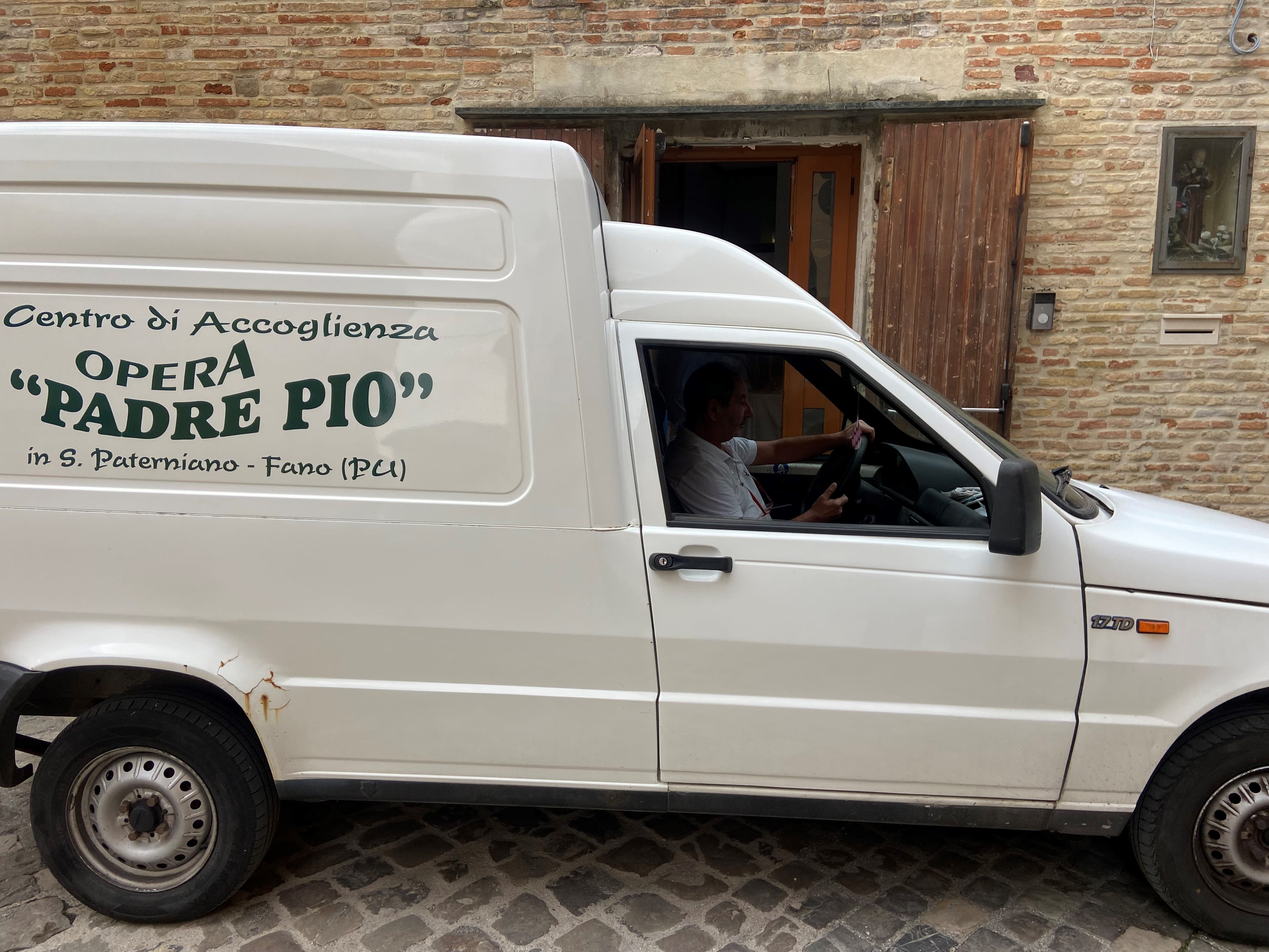 "IL FURGONCINO DI MAURO" di Opera Padre Pio "IL FURGONCINO DI MAURO"-Opera Padre Pio